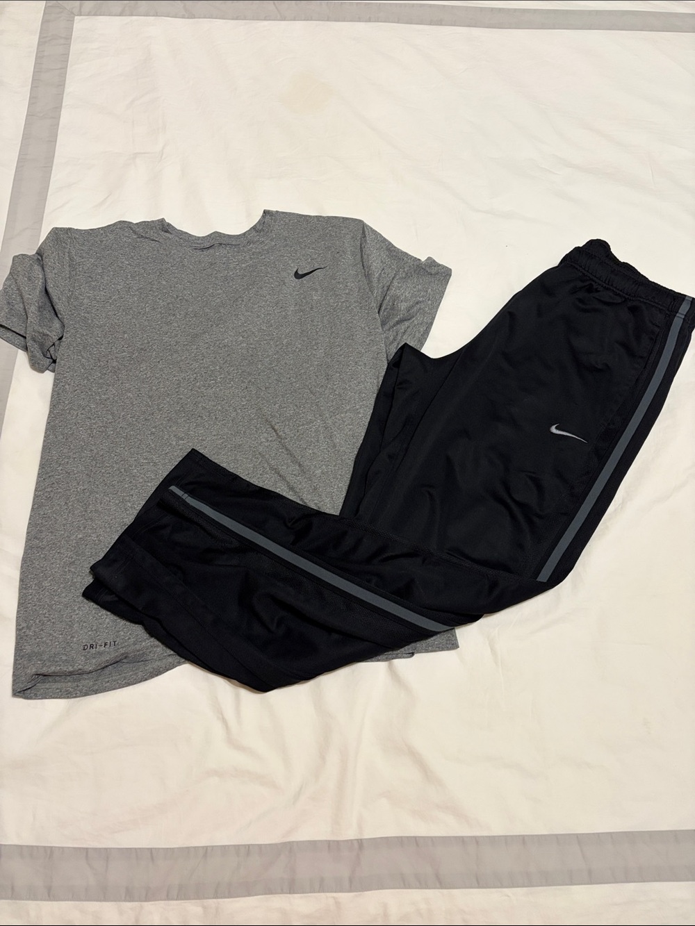 Nike mens Black Joggers with Gray Side Stripe and matching dri fit shirt